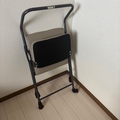 美品ニトリ折りたたみ椅子の画像