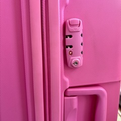 【取引中】60Lピンク色スーツケースの画像