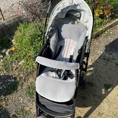 ベビーカーです。