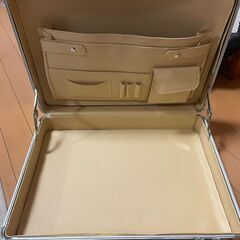 アルミケースの画像