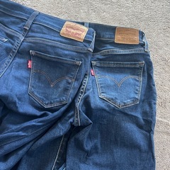 LEVI ジーンズセットの画像