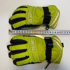 子供用　スキー手袋の画像