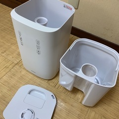 アイリスオオヤマ　加湿器　ホワイト　の画像