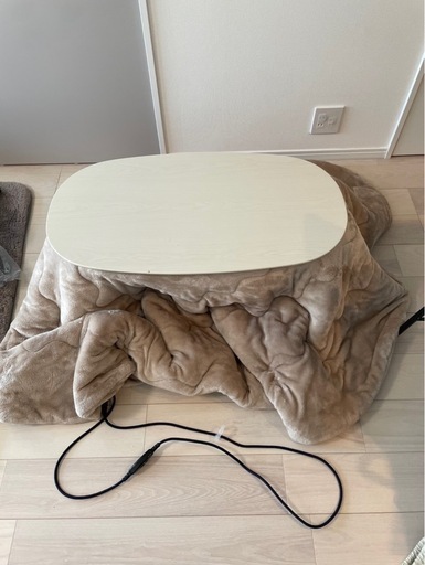 こたつテーブル