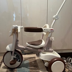 【お譲り先決定】【美品】子供用　三輪車　折畳　脚ステップ付　　