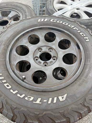 週末セール　235/70/R16      4本セット