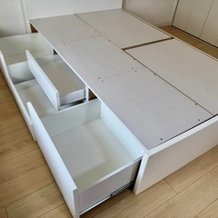ニトリ セミダブルベッド（引出し付/組立式）の画像