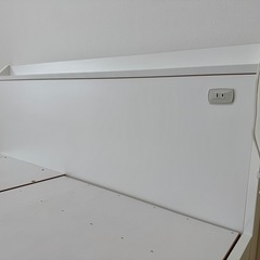 ニトリ セミダブルベッド（引出し付/組立式）の画像