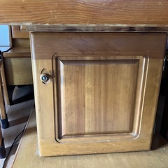 ダイニングテーブルの画像