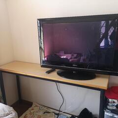 HITACHIプラズマテレビ42&テレビ台(事務用テーブル)の画像