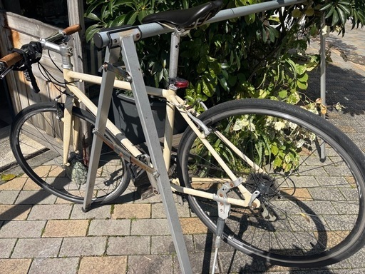 自転車スタンド　サドル引っかけ