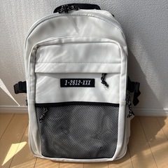リュック　白　