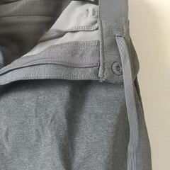 ユニクロストレッチパンツの画像