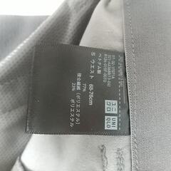 ユニクロストレッチパンツの画像