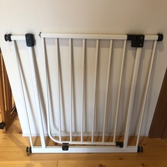 【中古】ベビーゲート2個セットの画像