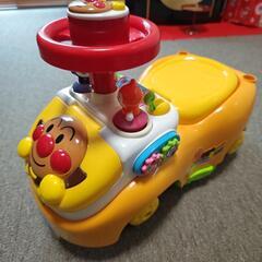 アンパンマンの車