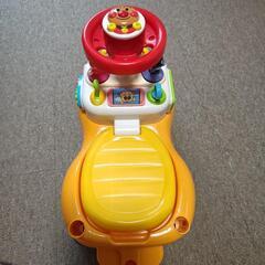 アンパンマンの車の画像