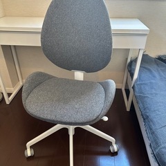 イケア　デスク・チェア　セット売り の画像