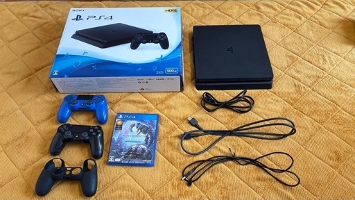 プレステ4本体+コントローラー2つ+ソフトおまけ\n