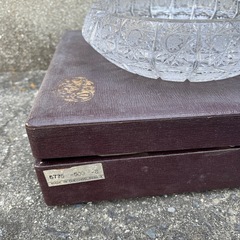 ガラスの灰皿　大きいサイズの物だけ残っています。の画像