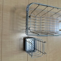 ニトリ伸縮水切りバスケット スリム 水切りラック の画像