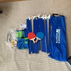 おもちゃの卓球台の画像