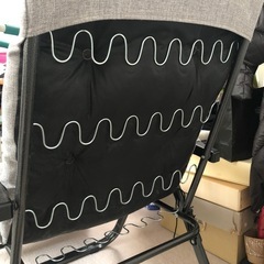 折りたたみ椅子の画像