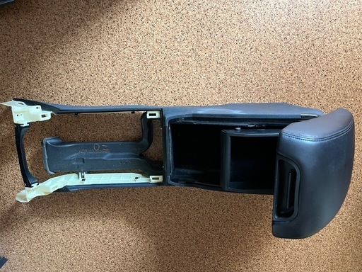 マジェスタ 18系 後期 純正 センターコンソール QA22