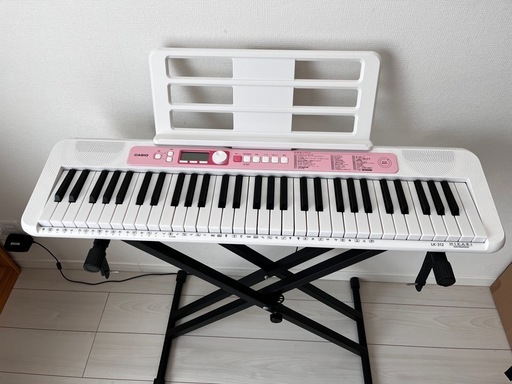 電子ピアノ　カシオ　LK-312