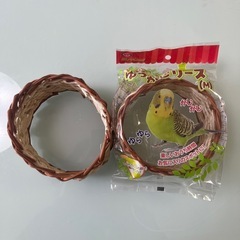 新品　鳥用　おもちゃ　ゆらかじリース　M 2個セット　インコ