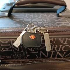 NINA RICCIキャリーバッグの画像