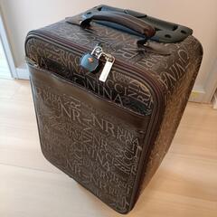 NINA RICCIキャリーバッグの画像