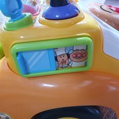 アンパンマンよくばりビジーカーの画像