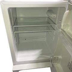 【ジ0323-20】ケースがヒビありなため格安‼️ニトリ　冷蔵庫　2021年の画像
