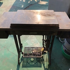 足踏みミシンjanomeの画像