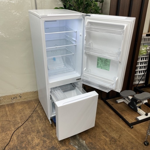 R483 ☀️ ジモティー限定価格！2024年製の美品♪  Yselect 冷蔵庫 (156L) YRZ-F15LW ⭐ 動作確認済 