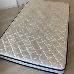 マットレス(千円渡すので明日まで回収
していただきたいです)