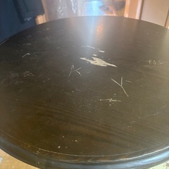 （現在お話し中）丸いカウンターテーブルの画像