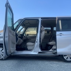 フル装備☆月々1万円〜分割払い可❗️ 車検2年付き！【名義変更代込み】大人気☆三菱 EKスペース☆Bluetoothナビ付き☆走行中DVD見れます☆ETC付き☆便利なバックカメラ付き☆便利な電動スライドドア付き☆ドラレコ付き☆スマートキー☆プッシュスタート☆フルオートエアコン☆そのまま乗って帰れます❗️の画像