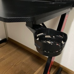 パソコンデスク　赤の画像