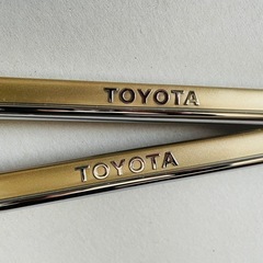 🌈美品‼️トヨタ純正⭐️ナンバーフレーム⭐️シャンパンゴールド⭐️2枚セット
の画像