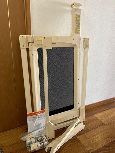 コンビ　ハンズフリーゲート（拡張フレーム1本付き）