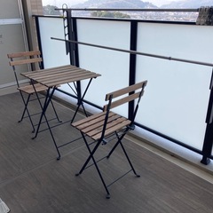 屋外で使えるテーブルセット
