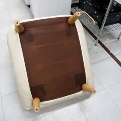 1人掛け ソファ 脚付き 幅 約66cm 合皮 ホワイト系 リクライニング ハイバック ローソファ 座椅子 1人用 家具 苫小牧西店の画像