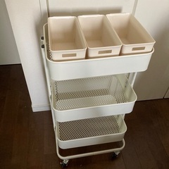 アイリスプラザ キッチンワゴン 収納ワゴン 3段　キャスター付 　ホワイト　整理用バスケット3個付きの画像