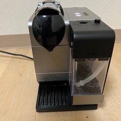 ネスプレッソ　コーヒーメーカーF421
