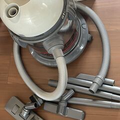 湿乾両用バキュームクリーナーの画像