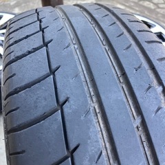 18インチホィールタイヤセットの画像