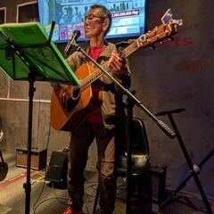 🎸🎵アコースティックギターで人生変わりますよ🎸😸😸😸👍👍👍🎵🎵の画像