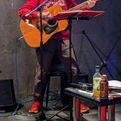 🎸🎵アコースティックギターで人生変わりますよ🎸😸😸😸👍👍👍🎵🎵の画像